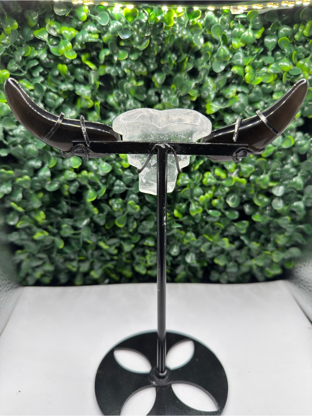 Stunning Hand-Carved Clear Quartz & Black Obsidian Bull Skull on Display Stand - Picture 7 of 7